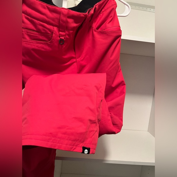 Women’s Roxy Winter Jacket and Matching Snow Pants - Picture 7 of 7